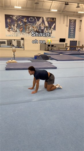 men’s gymnasts try an ariel 🤯 #gymnastics #gymnast #challenge