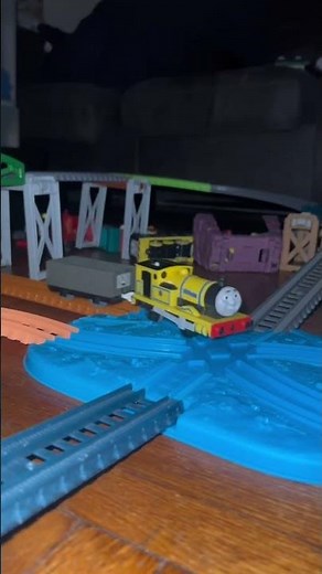 Thomas vs Rosie vs yellow rheneas last engine standing