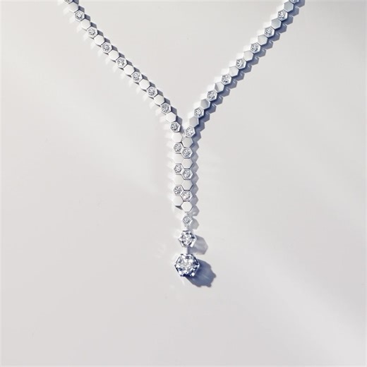 10K views · 149 reactions | The Bee de Chaumet necklace: a luminous creation that connects light, elegance, and craftsmanship. Discover more on www.chaumet.com/us_en/bee-de-chaumet #BeedeChaumet #Chaumet | Chaumet | Facebook