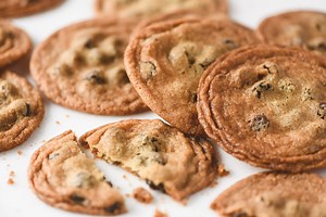 Thin and Crispy Chocolate Chip Cookies • Tate's style!