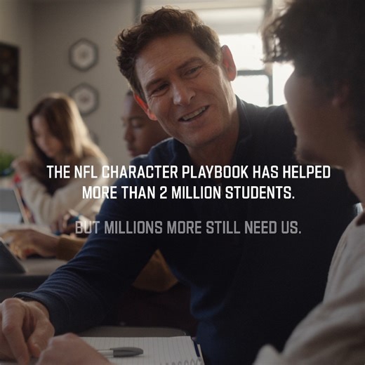 During #MentalHealthAwarenessMonth and year-round, the NFL and EVERFI K-12 are dedicated to providing mental health resources to everyone. We all have mental health, and no one struggles alone. 💚 Visit characterplaybook.com for more. | NFL