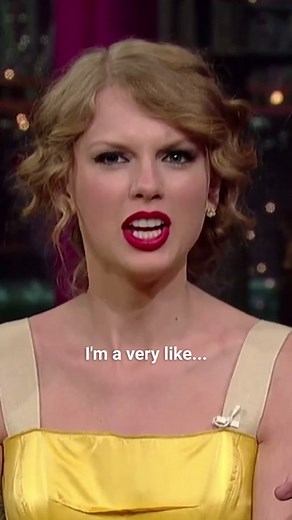 Taylor Swift is that obnoxious Christmas girl #letterman