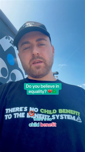 6.8K views · 192 reactions | When do we start putting children’s rights first by encouraging healthy coparenting? A child should feel equally loved and supported by both parents so to do this we must support both parents and both homes after separation. ❤️♻️ | PAPA - People Against Parental Alienation | Facebook