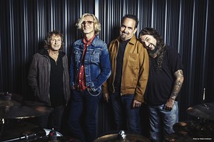 Transatlantic: ‘The Absolute Universe’ Review