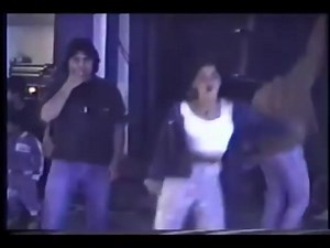 ARENA HASH/ CUANDO LA CAMA ME DA VUELTAS// PEDRITO SUÁREZ VÉRTIZ Cuando la cama me da vueltas es una canción de la Banda peruana de Rock Arena Hash lanzado como segundo sencillo de álbum del mismo nombre publicado en 1988 | Hunter TV