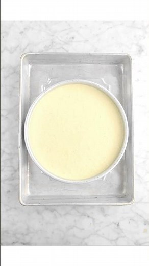 Delicious Eggnog Cheesecake with Gingerbread Cookie Crust 🎄🎅