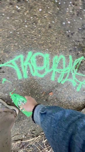 I made Graffiti ink at home… and it’s JUICY! 🧪