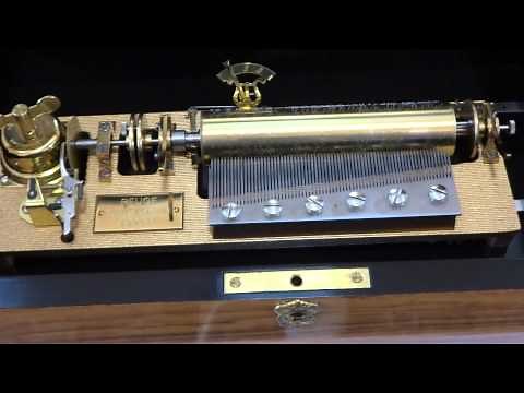 Reuge 72 note, 15 song music box