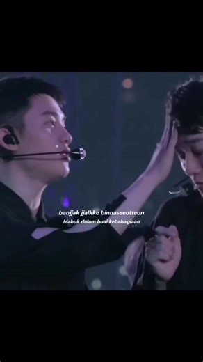 EXO- THUNDER. Live performance tergantenggggggg 😍😍😍😍#exo #exol #weareoneexo #exols #weareoneexosaranghaja #lyricsvideo