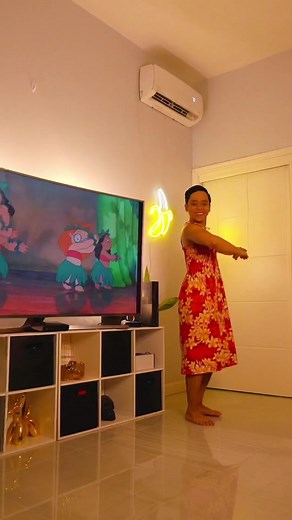 In honor of #AAPI month, here’s me dancing w one of my fav @Disney movies! ☺️❤️🌴 #liloandstitch #hemelenolilo #dancecover #aapimonth #aapifamily