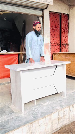 Luxury Office Tables: High Gloss UV Finish Options