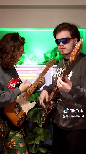 Exciting Guitar and Bass Switch Up by Parcels Live Performance