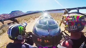 Yo tous le monde ! Nouveau Zap ! 😜🤘 Musique / Song : (0:07) PnR - Productions - High Life (1:03) Cee-Roo - Give It Up (1:40) OVERWERK – 12:30 (3:06) Blue Wednesday – One Vidéos originales : (0:00) https://www.instagram.com/p/BvMeewPIjy1/ (0:07) https://www.instagram.com/p/BvTInLNAMth/ (0:12) https://www.facebook.com/RideursUnJourRideursToujours/videos/317711692278824/ (0:19) https://www.instagram.com/p/Bu2H-MbF8I5/ (0:25) https://youtu.be/zX7aTV6iH20 (0:40) https://www.instagram.com/p/BtT17MOF