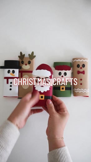 Lets get crafty! Make some chocolate covers with paper and ready to gift for the holidays. Template link in bio 🎄🎅 #paperartist #만들기 #cricutprojects #papercraft #papercrafts #christmascrafts #diychristmascrafts #diychristmas #christmasdiy #christmastiktok #cricut #cricutmade