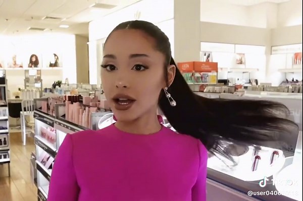 Ariana Grande's Phenomenal 2021 Highlights