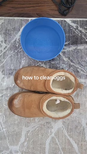 hope this helps #cleaninguggs #fyp | How To Clean Uggs