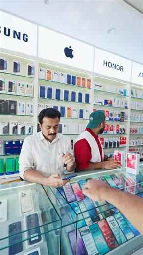 Go Phone on Instagram‎: "ليست كل المعاملات عادية… جو فون يجعلها دائمًا ممتعة ومميّزة!!! Not every transaction is ordinary!!! GoPhone keeps it interesting!! [ GoPhoneOman, FunAtStore, PhoneShopping, TechLife ]"‎