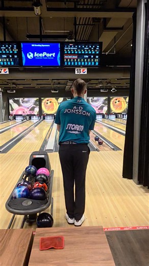 Our man is here and straight in game two...this happens 🤟 RIG - Reykjavik International Games | RIG Bowling