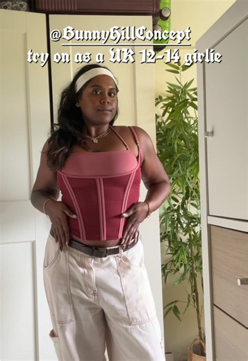 Melios Mesh Top in Red: A Love Story of Sizing