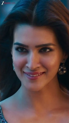 #Thumkeshwari #Bhediya #ShraddhaKapoor #KritiSanon #VarunDhawan #SachinJigar #PartySong #shorts
