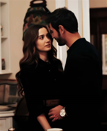 i’m never shutting up about this scene, they way they completed the heart ❤️🥹#arafta #mercan #ates #mertes #fyp @İlsu Demirci @Emin Günenç Copyright QoQuest Media. All rights reseed rights reserved. Series: Arafta No copyright infringement intended. All rights belong to the original owners and creators. This video is a fan-made, transformative edit for commentary, criticism, and entertainment purposes under fair use principles. No commercial use is intended. All rights remain with the original 