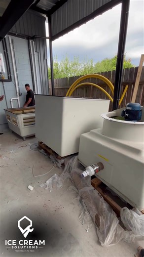 Finished up another water tower setup engineered to maintain strong, consistent water flow when there’s a distance between your equipment and the tower. This setup ensures: ✔️ Consistent cooling performance, even with extended piping runs ✔️ Reliable water circulation under higher head pressures ✔️ Stable system efficiency in larger facilities Whether it’s high-rise buildings, remote equipment pads, or wide-spread mechanical layouts , this tower keeps things cool and running smoothly. #paletas #