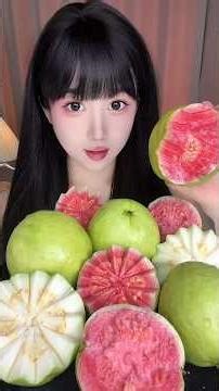 ASMR Makan Jambu Biji Super Segar! #shortvideo
