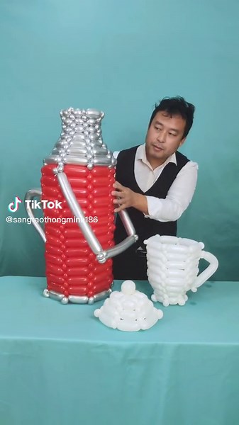 Creative Balloon Sculptures Tutorial Featuring Trophy and Teapot