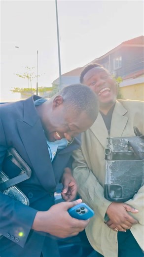 Les hommes riches 🤣 | Johnny le pleureur