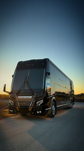 #PREVOST H3-45 | Emerald Luxury Coaches