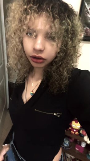 i don’t like how i look today but whatever #theythem#nonbinary#wlw#taken