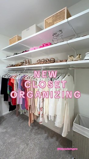 Organizing my custom Elfa closet from The Container Store 🩷😍 #closetorganizing #organizing #asmr #asmrorganizing #closetmakeover #thecontainerstore #elfa