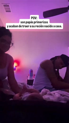 Esta es la razón de ser de esta cuenta: ese “¿y ahora qué?” cuando llegas a casa con tu recién nacido. Yo también lo viví. Por eso me puse de cabeza a estudiar sobre lactancia, sueño, alimentación y todo lo relacionado al desarrollo infantil temprano, a ver si logro que otras familias no se sientan tan a ciegas...y también reírnos un poquito de cada cosa que pasa! video de: @Jack & $imba #maternidad #desarrolloinfantiltemprano #vidademama #bebe #humordemamá