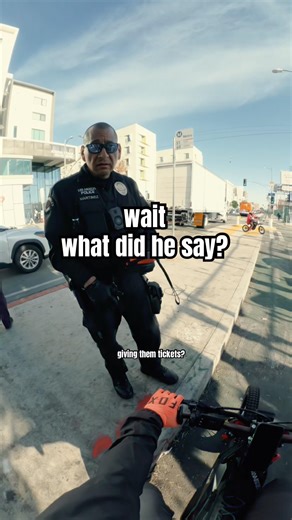 a pet stop? #cop #subscribe #bikelife #shorts #relatable #fyp #losangeles #ebike #breakingnews