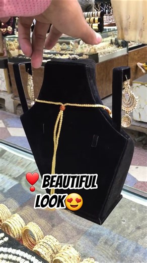 👑Double Layer 😍Beautiful unique Royal blue partyware necklace set