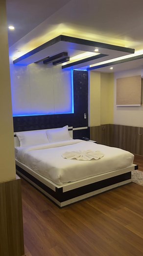 Girlfriend leraaah janey aba Pine Tree Resort, Nagarkot🍀