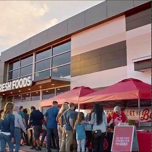 Leave the boiling to us! Enjoy boiled crawfish, shrimp, sausage, corn, and potatoes all season. Check store for boil dates. | H-E-B