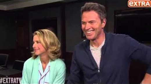 Téa Leoni and Tim Daly playful interview - Dec 4, 2014【国务卿女士】