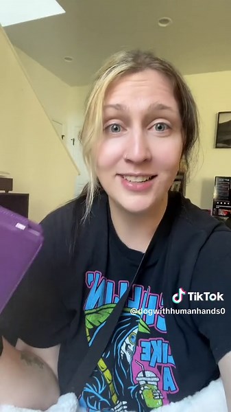 Am I just crazy here? #greenscreen #thriftfind #theiftscore #amazon