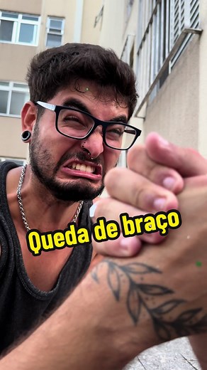 Desafio de Braço de Ferro na Avenida Paulista