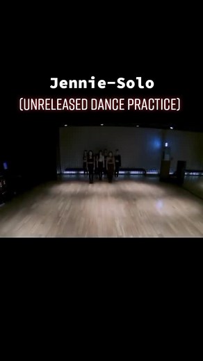 Jennie's outfit is just🥰 #blackpink #solo #jennie