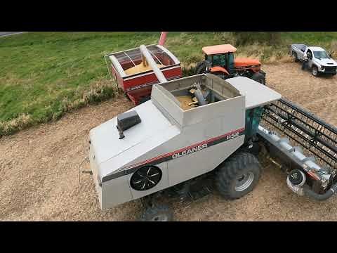 On the Field with a Gleaner R52 - AGCO Allis 9695 - Unverferth 5000 - Soybeans #harvestchaser