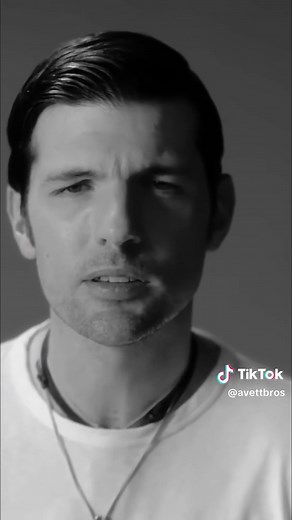 POV: it’s 2016 again and you hear “No Hard Feelings” for the first time. #2016 #TheAvettBrothers #nohardfeelings #2016vibes #avetttok
