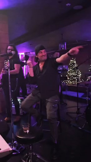 Folk House Band on Reels