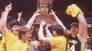 30 years later, Clay County’s ‘Boxhead’ Rawlings relishes his Sweet Sixteen heroics