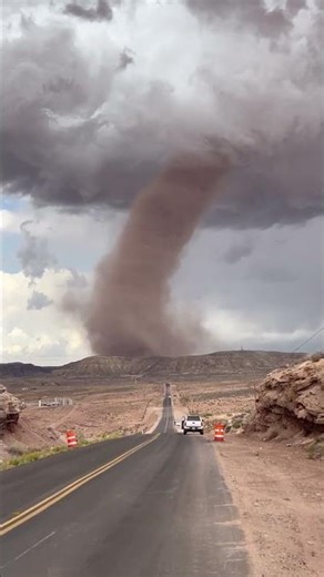 Huge tornado in Arizona!