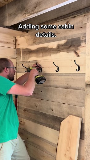 DIY Cabin Hook and Shelf Ideas for Rustic Decor