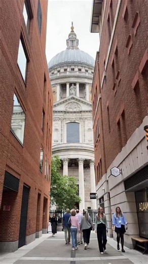 The current St Paul’s Cathedral was finished around 1710 and designed by Christopher Wren but one detail that often gets unnoticed as the Grade listed railings surrounding part of the churchyard. Until 1873 the surrounded the whole cathedral until the western section was sold to various buyers. I was thrilled to spot a tiny section in East Sussex (not sure why they’re hiding under a bush?!) But I was gobsmacked to learn some made it all the way to Canada! | Look Up London