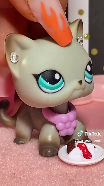 Part 3 of episode 1 of LPS “Chasing Hearts”!! next one should be up shortly after ! #lps #littlestpetshop #lpstiktok #lpstok #lpstube #lpscollection #lpscollector #lpsseries #lpsocs