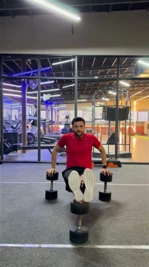 A little wobbly, but did it nonetheless! Core strength FTW 💯 Tag your gym buddies in the comments